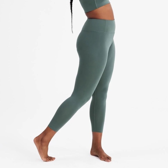 Girlfriend Collective Float High-Rise Legging
Moss Green Color Women’s Size S - Picture 1 of 4